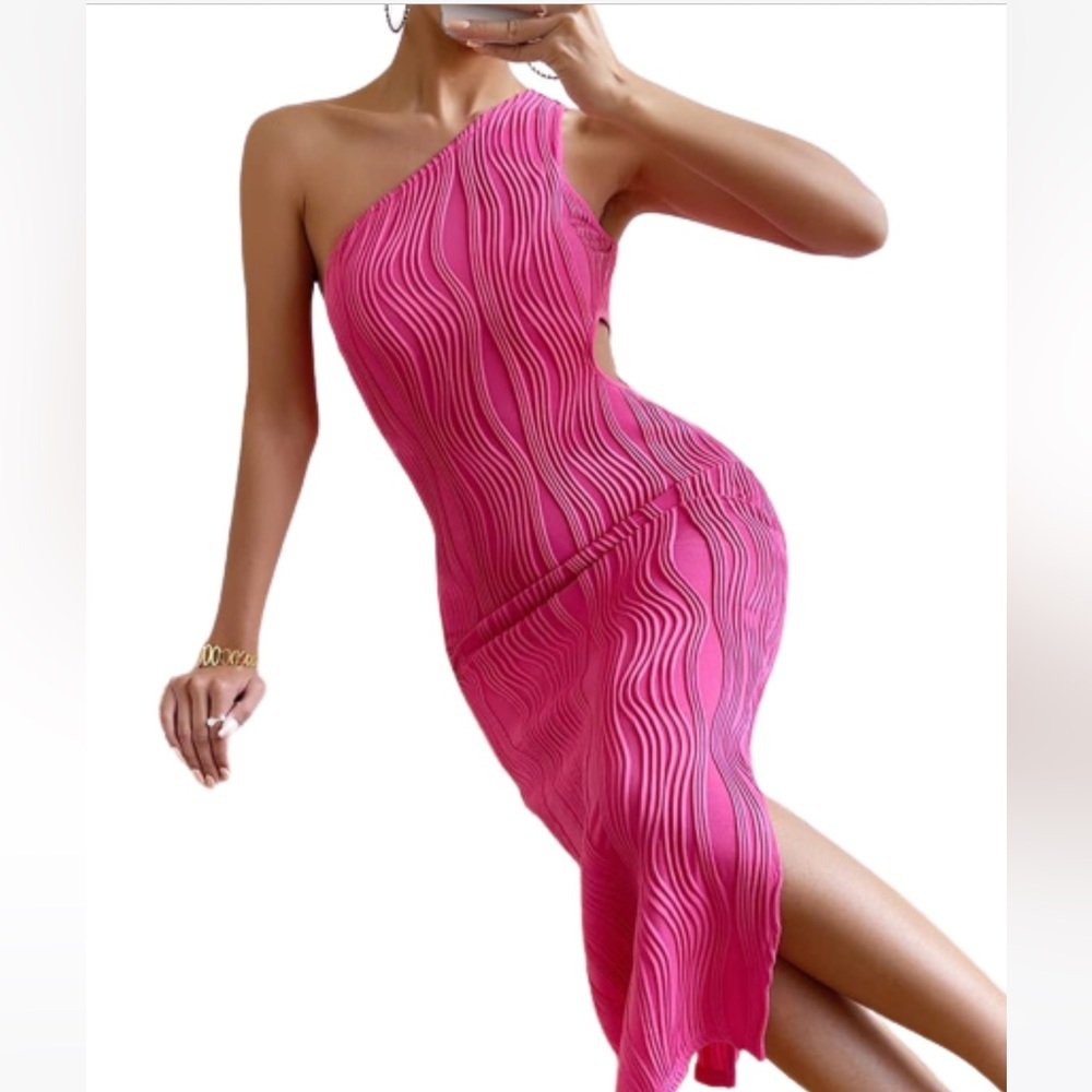 One shoulder fitted pink textured dress with side cutout